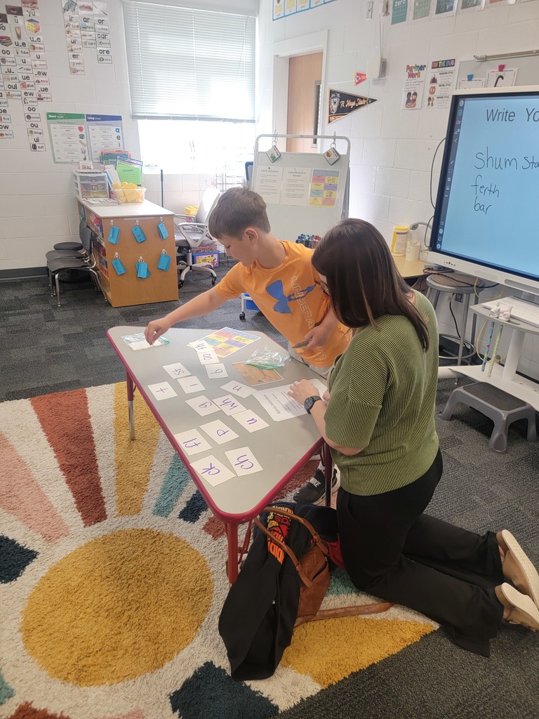 families doing reading activities
