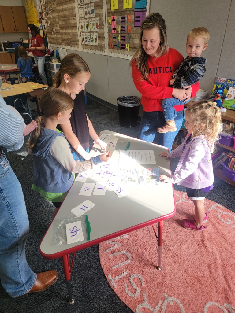families doing reading activities