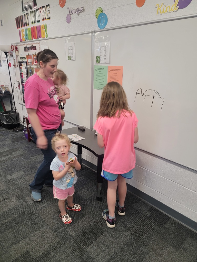 families doing reading activities