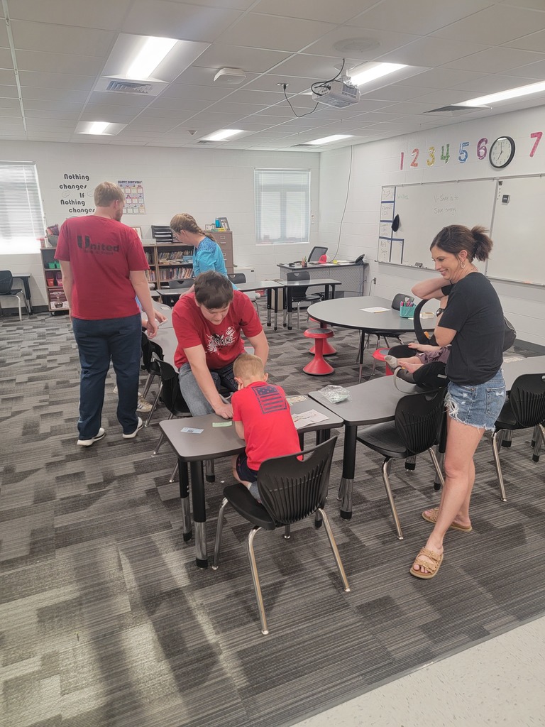 families doing reading activities