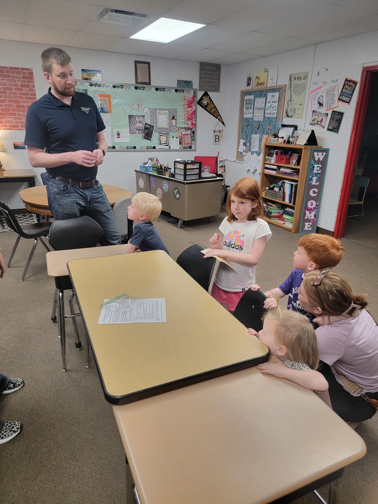 families doing reading activities