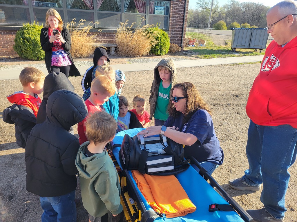 AM looking at stretcher 