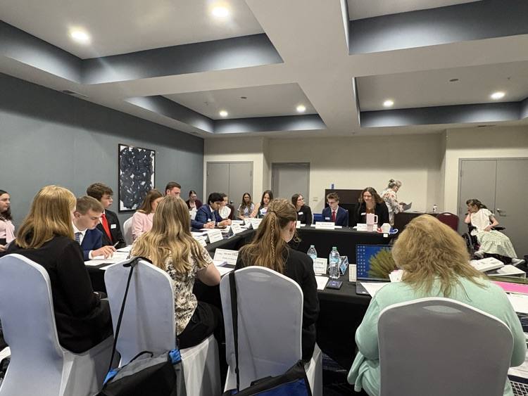 Kelly and entire state board discussing the budget