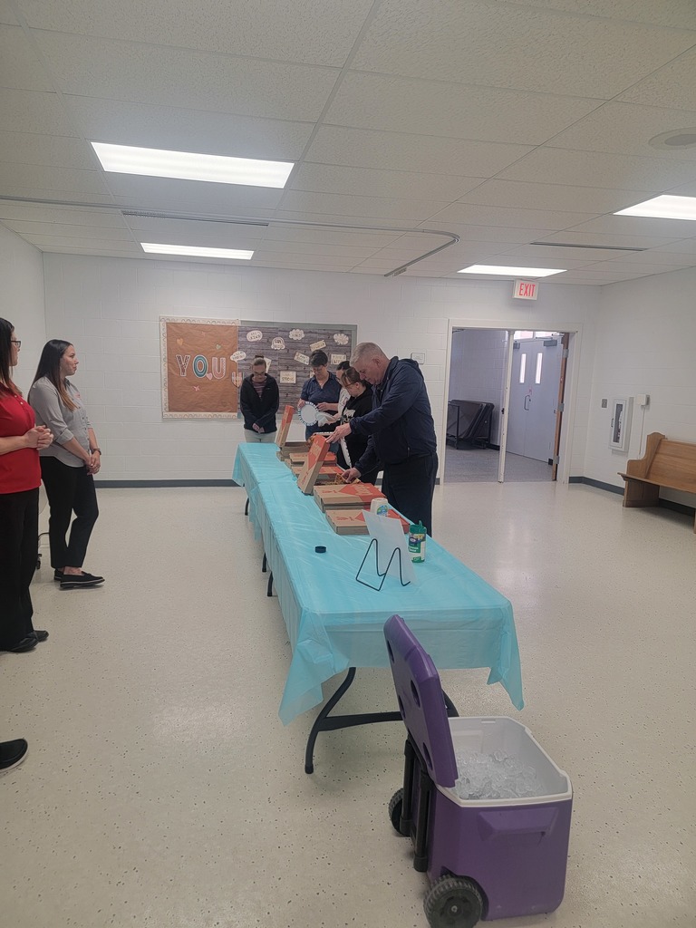 staff getting pizza for lunch