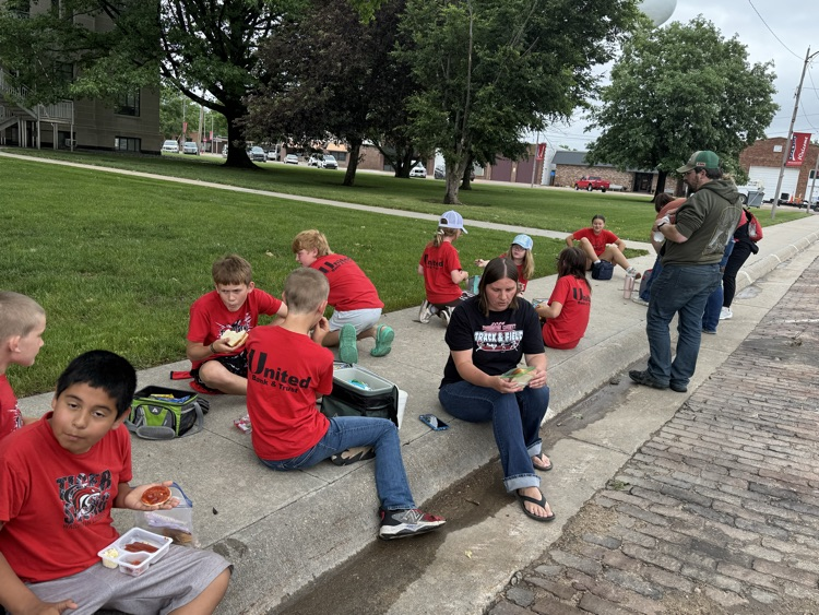 lunch on the square 
