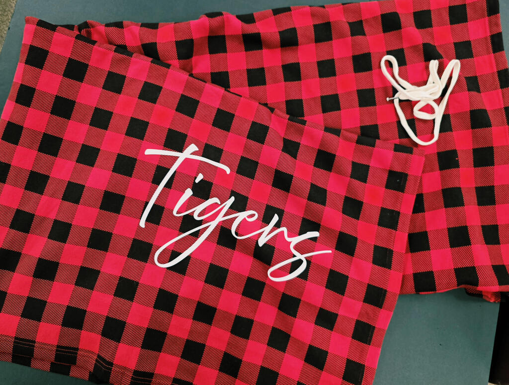 red and black checkered blanket