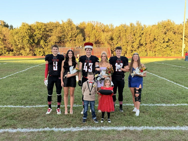 Congratulations to our Homecoming King & Queen: Michael Peterson & Macie Gepner