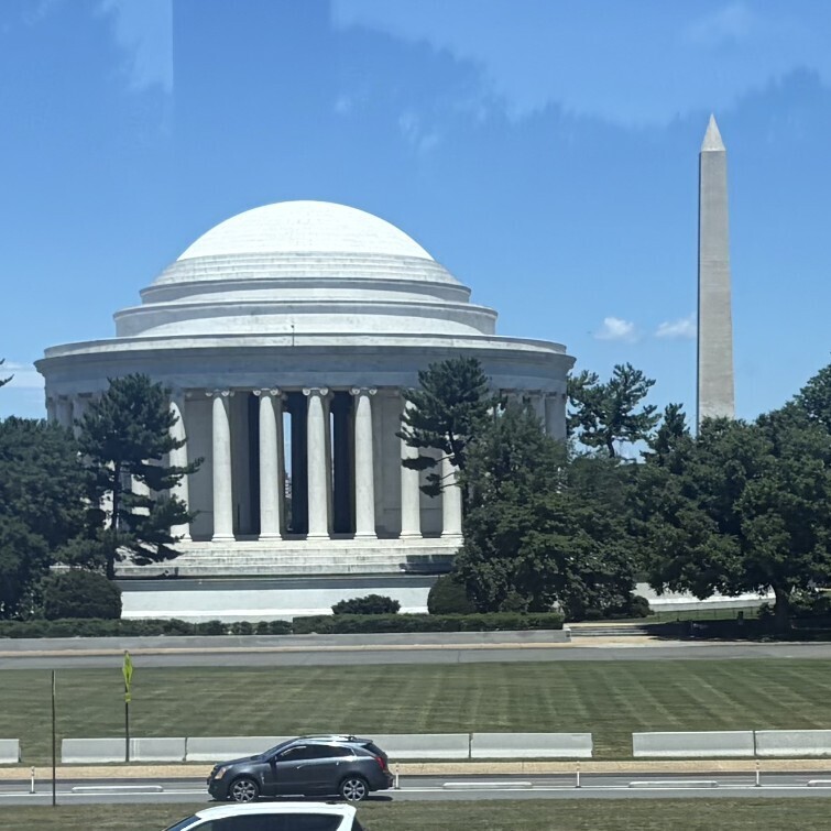 Jefferson Mem. and Washington Monument