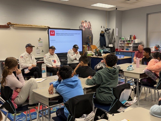 Veterans answered questions in Mr. Mauro's class.