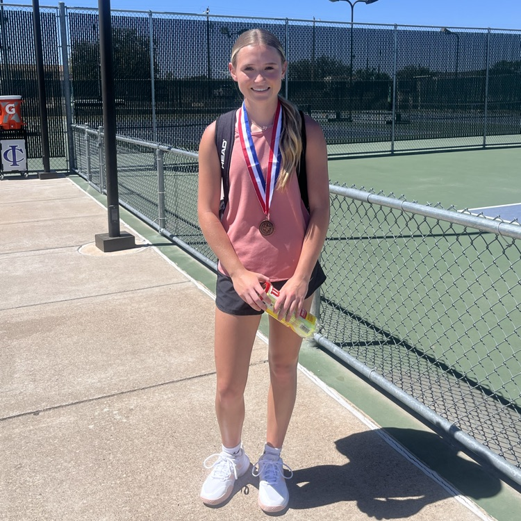 Bailey Voss placed 3rd at district tennis. 