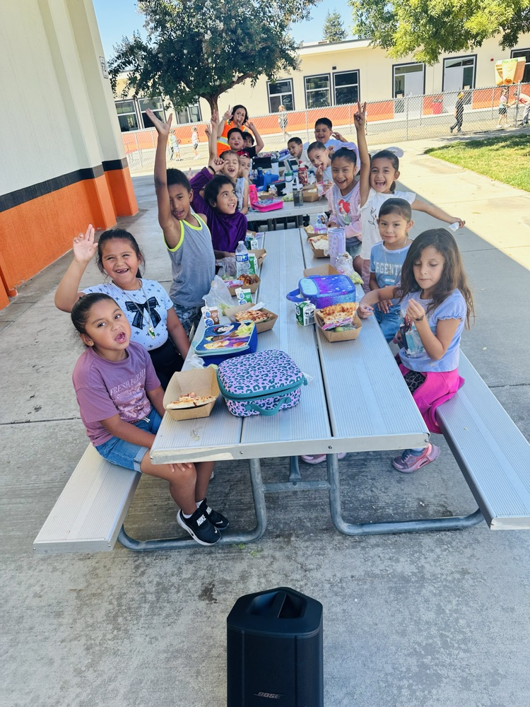 Mrs.Costales’s 1st Grade Class 