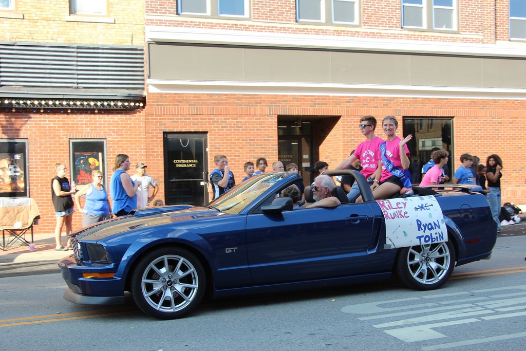 WHS Parade Homecoming Court
