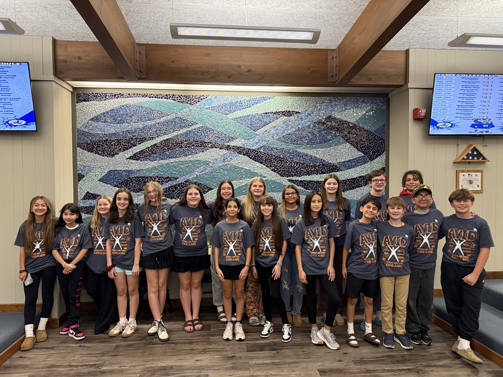RMS AVID students at signing ceremony