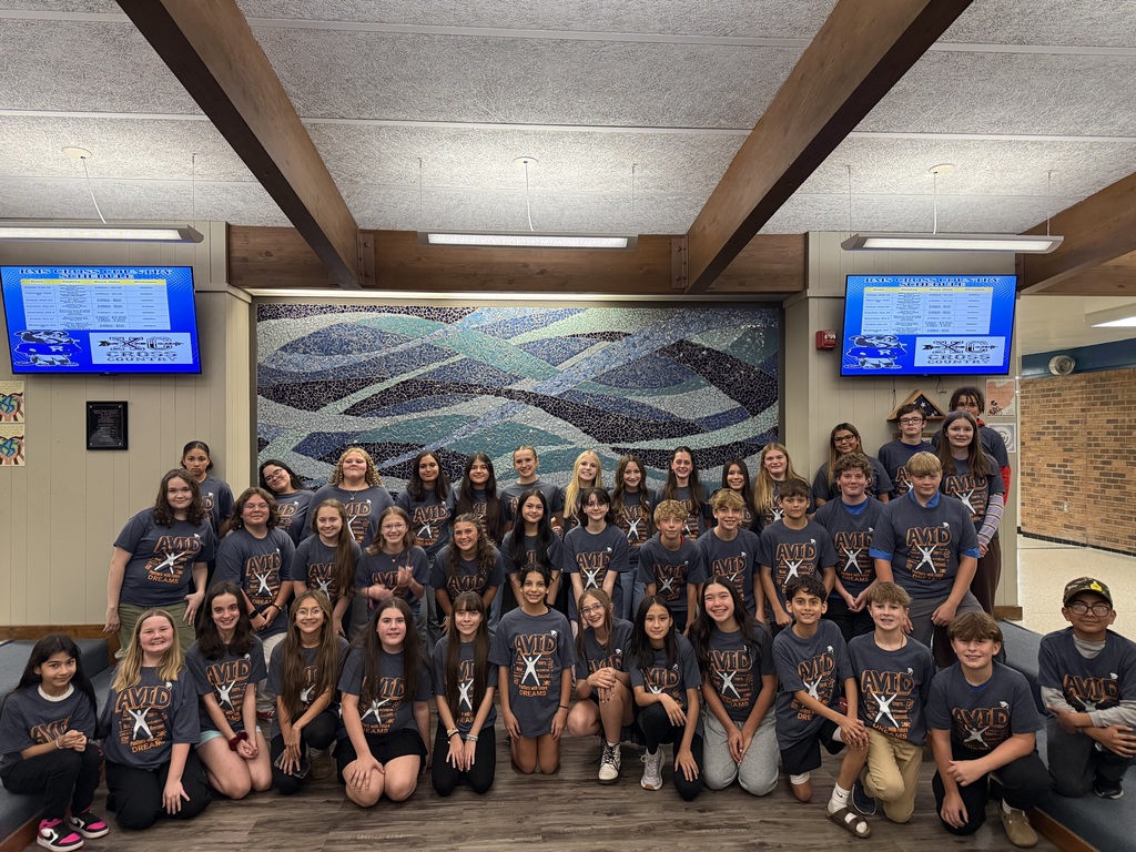 RMS AVID students at signing ceremony
