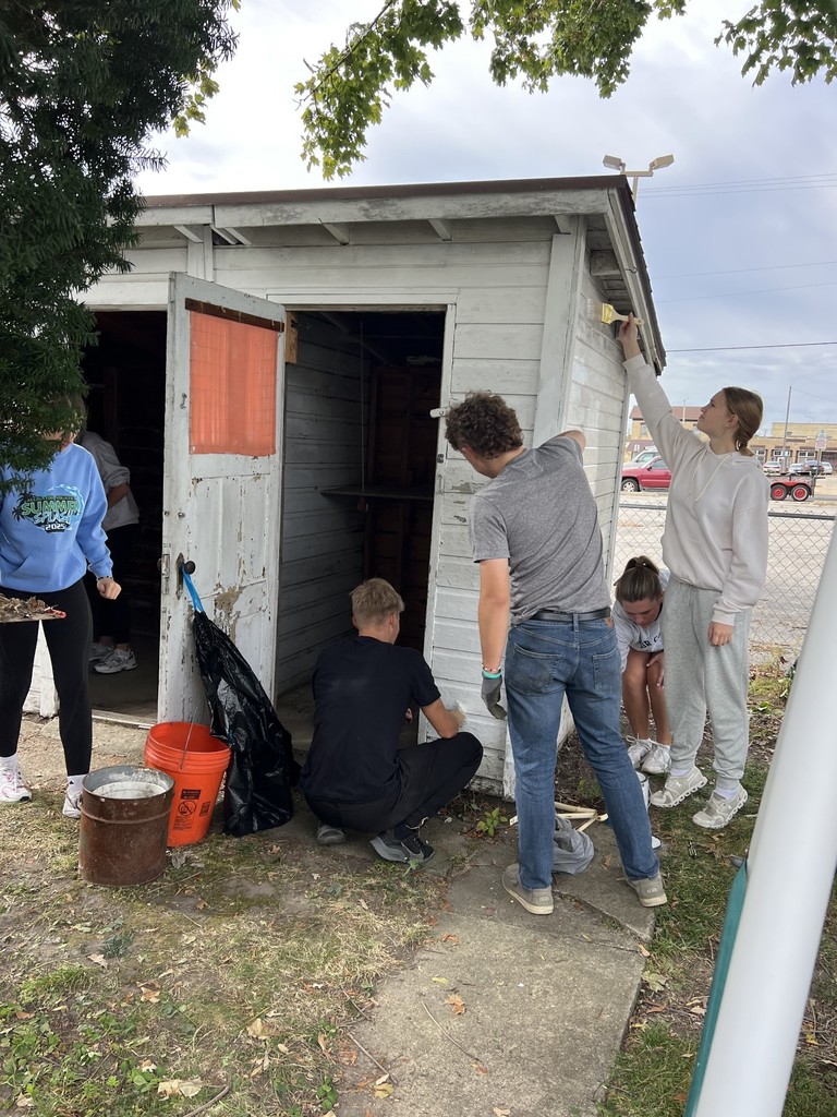 NHS Students volunteering for Cornerstone of Grace