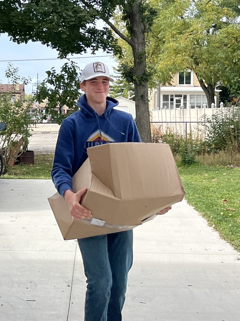 NHS Students volunteering for Cornerstone of Grace