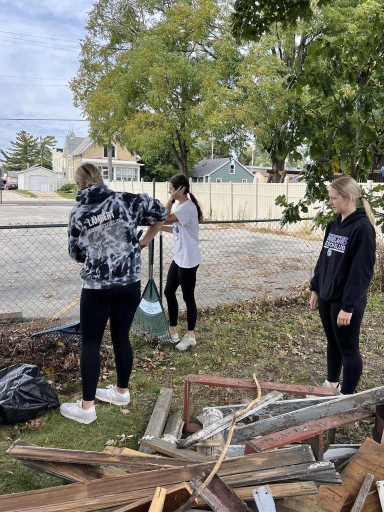 NHS Students volunteering for Cornerstone of Grace