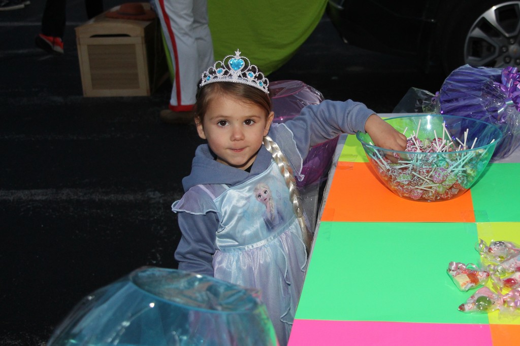 Lincoln STEM Trunk-or-Treat