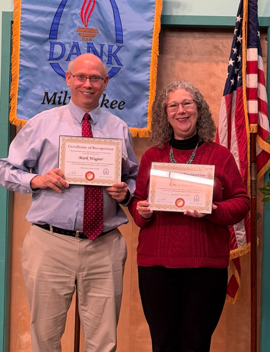 Frau Schneider wins DANK award