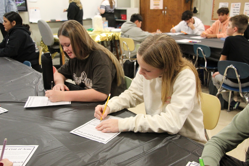 RMS students enjoy a medieval feast 