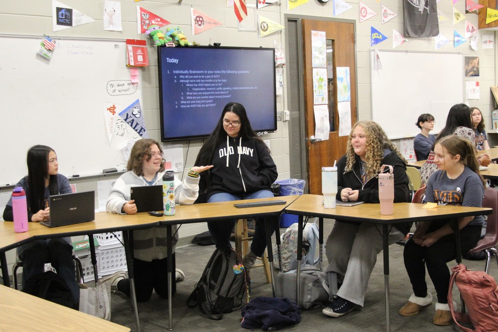RMS hosts area educators to study AVID program