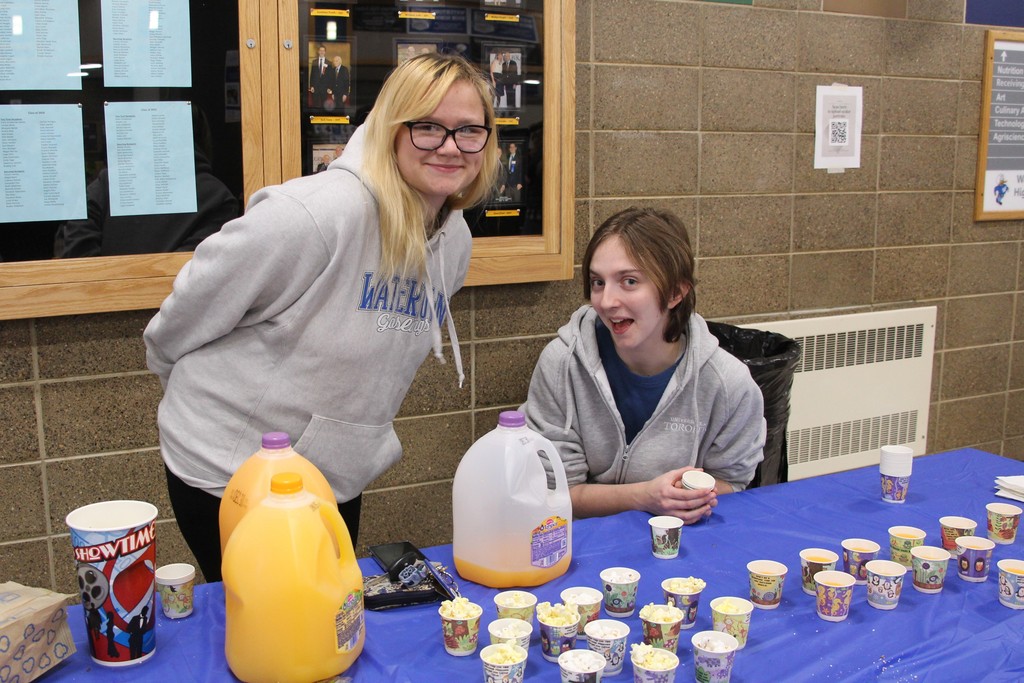 WUSD Student Art Showcase Photo