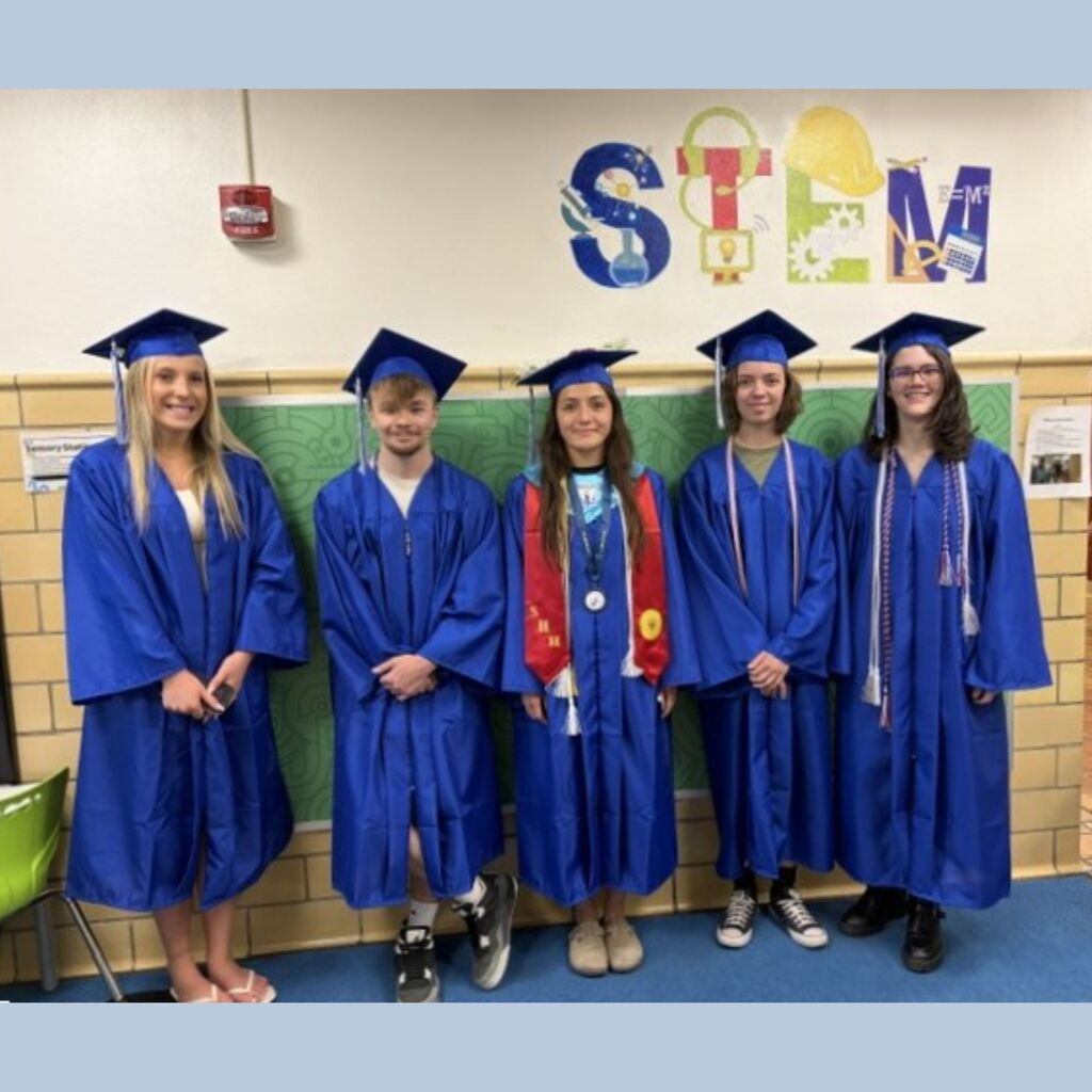 Seniors pictured at Graduation Walk at Lincoln Elementary School
