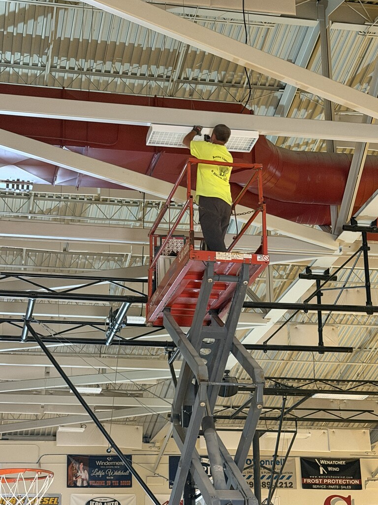 Construction worker working in the gym.