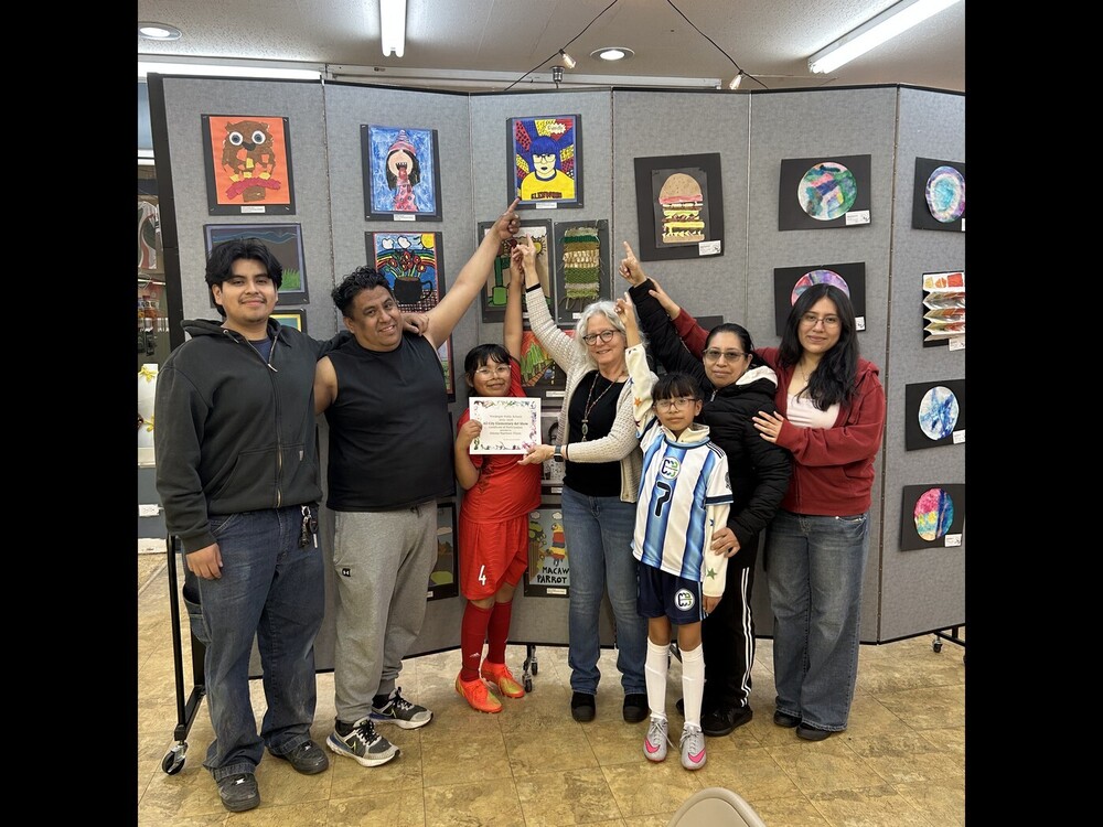 Parent and Students at Glenwood's Arts how