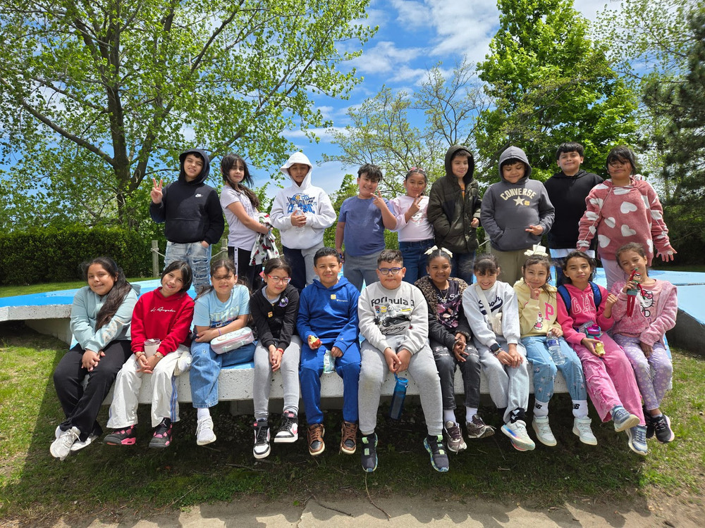 Glen Flora students group picture