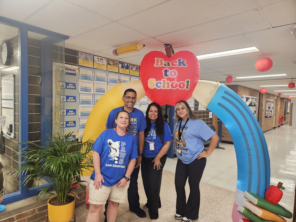 Meet and Greet: Staff was ready in the lobby to welcome back families.