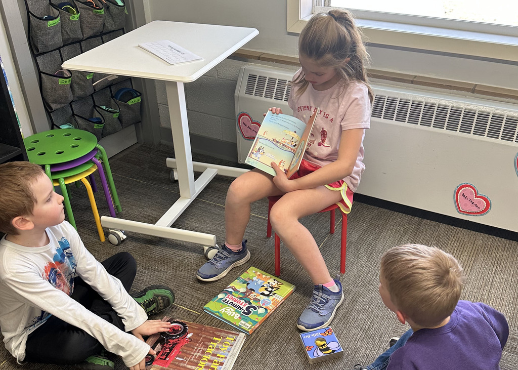 Read Across America Wausa Elementary