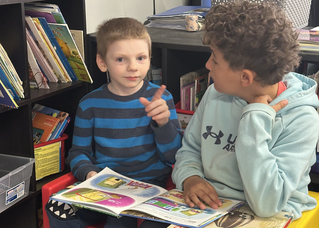 Read Across America Wausa Elementary