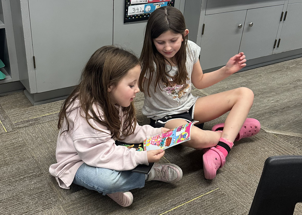 Read Across America Wausa Elementary