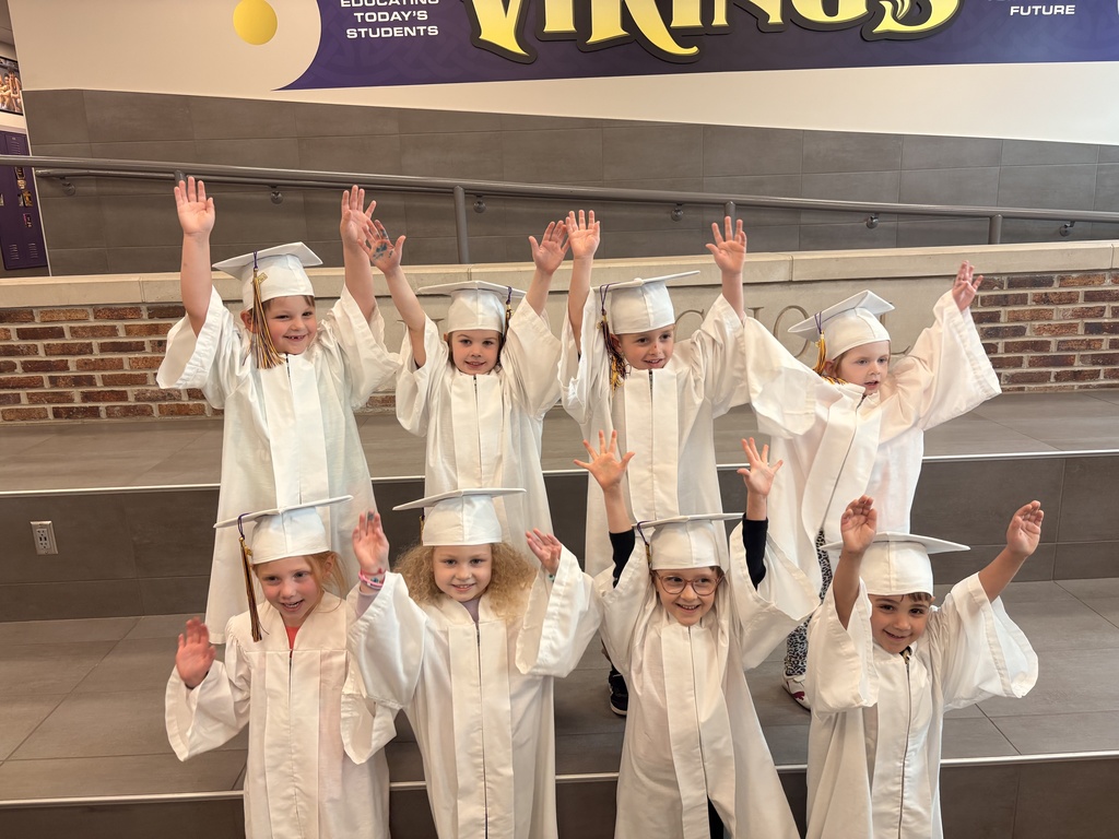 Wausa Viking Graduate images