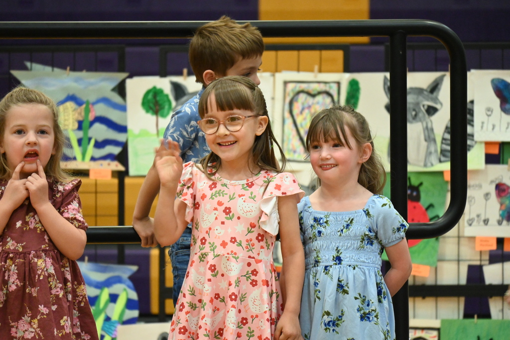 Smiling preschoolers of Wausa