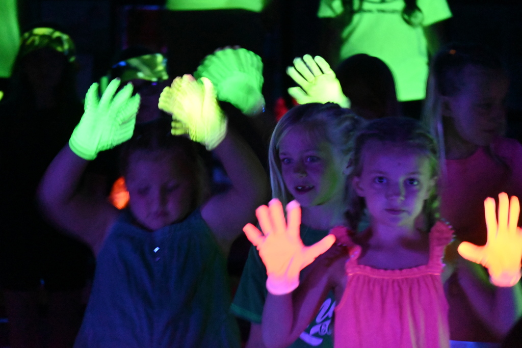 Elementary Students of Wausa dancing in the dark!