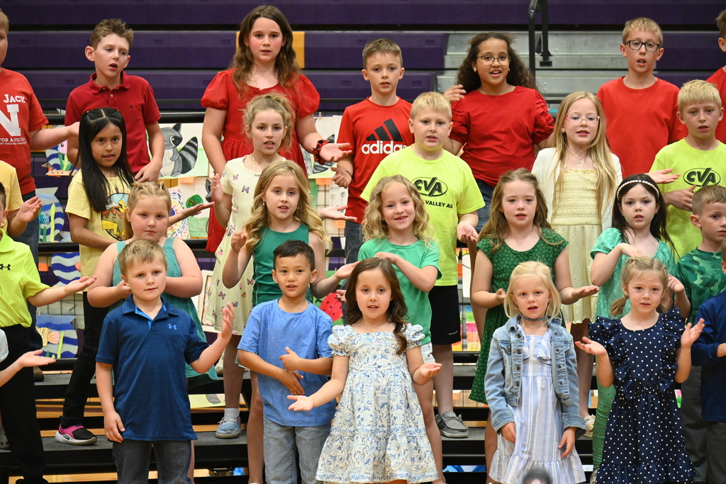Wausa Students dancing and singing