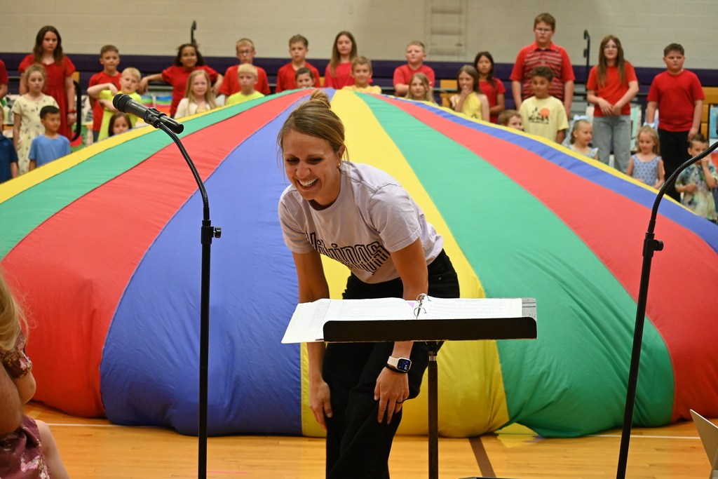 Wausa Students under the tent