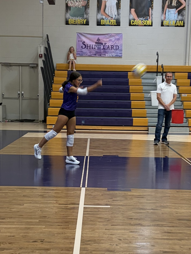 Jimena G with the serve!