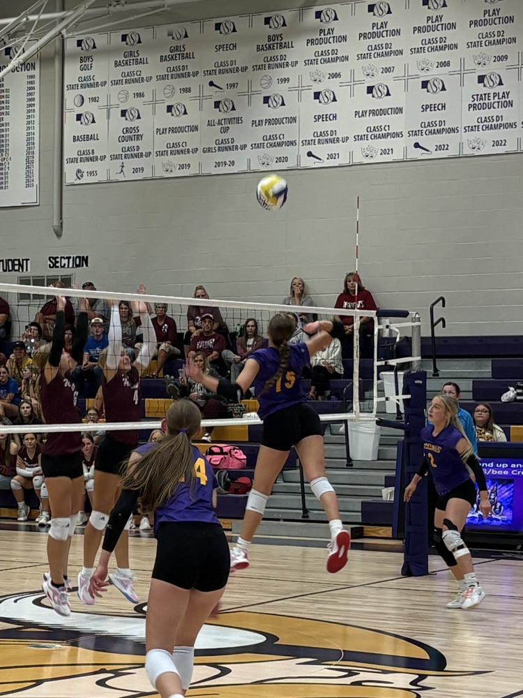 Hailey S with the spike!