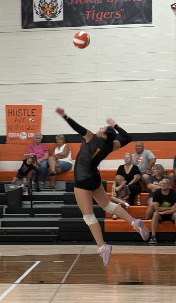 Jaidynn T with the serve