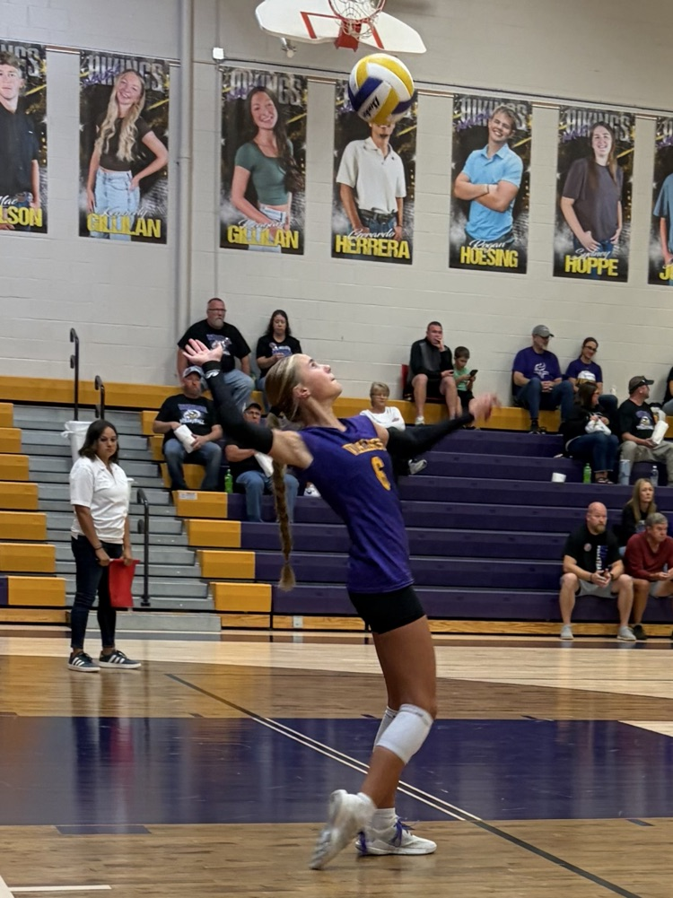 Kinslee T on the serve