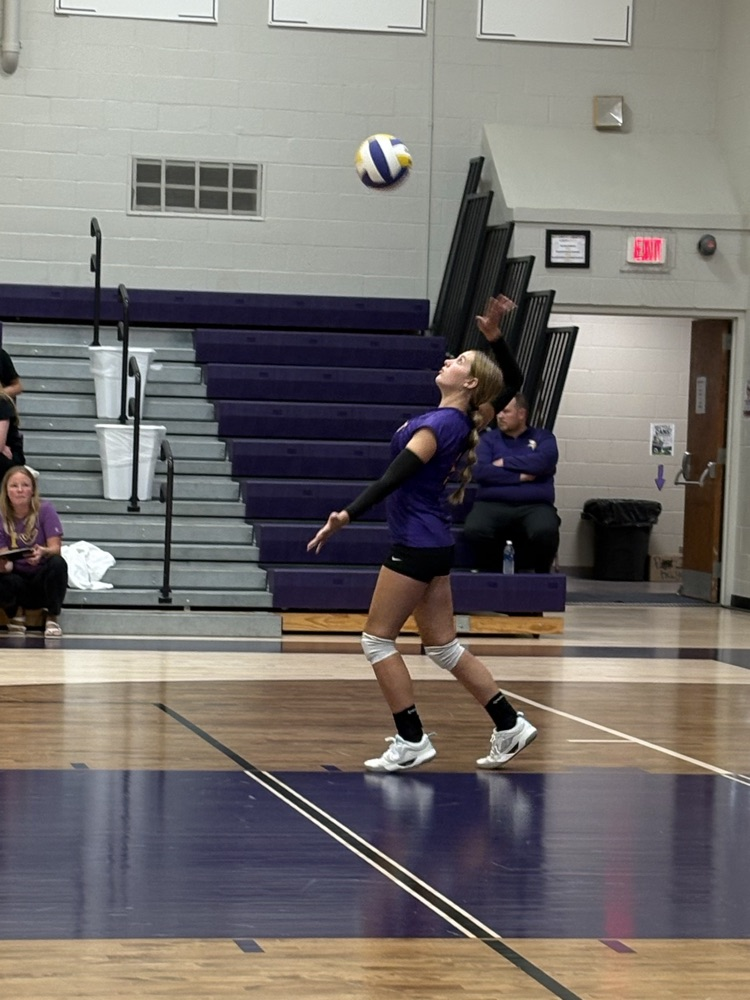 Noel K on the serve