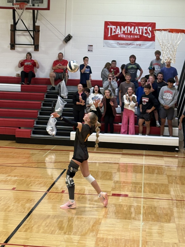 Kennedy on the serve!