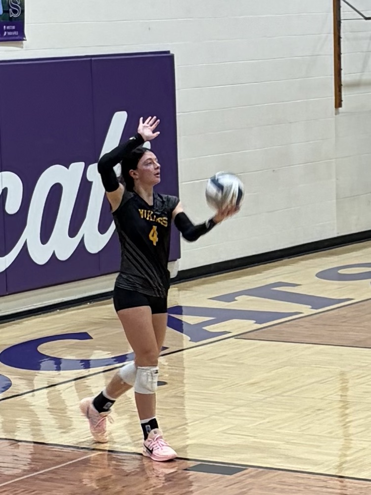 Reagan G on the serve