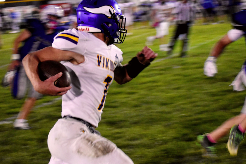 Mac C football game vs Wynot
