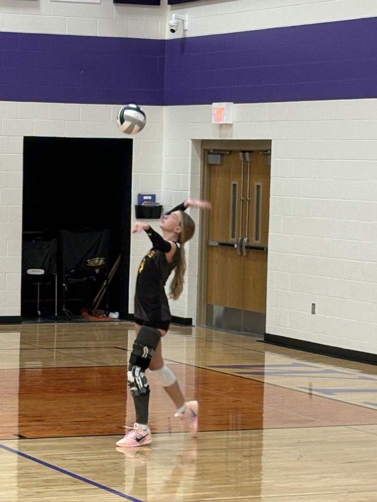 Kennedy G on the serve