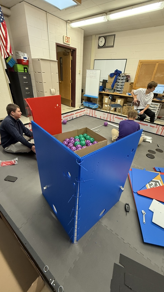 Jospeh Carr, George Baverstock and Tosh Spilberg assemble the competition field.