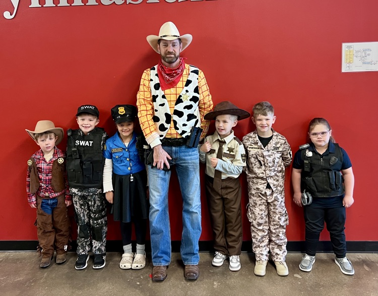 Thanks to Deputy Taylor, we have a lot of future law enforcement! 